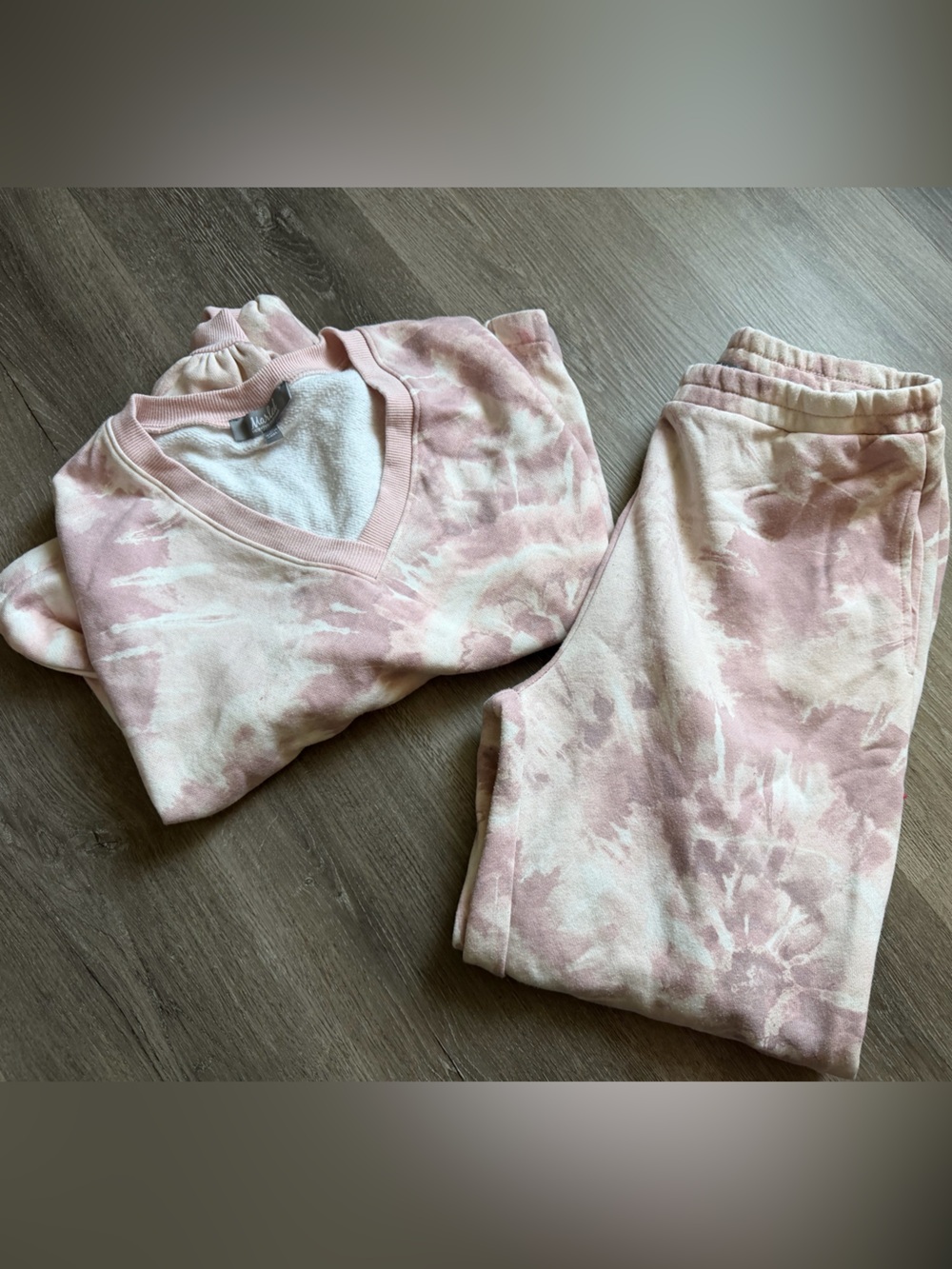 Marled 2 piece sweater/sweatpants set - Picture 6 of 8